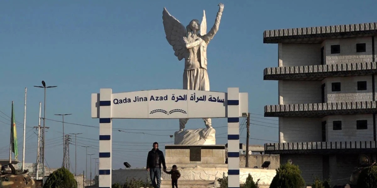 Yeğin: Rojava yenilmedi, etkisi her yere yayılıyor Yeğin: Rojava yenilmedi, etkisi her yere yayılıyor