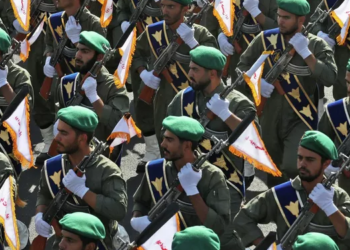 İran Devrim Muhafızları Trump’ın açıklaması sonrası Ortadoğu’daki ABD üslerine saldırdığını duyurdu