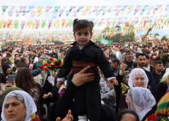 ‘Barış için Kürtler ve Türkler sokaklarda barışı haykırmalı’