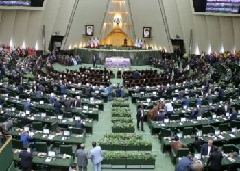 İran Meclisi, NPT’den çekilmeyi değerlendiriyor