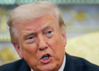 Trump: Hürmüz Boğazı hemen açılmazsa, petrol kuyularını, Hark Adası’nı yok ederiz