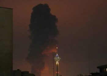 İran: Elektrik tesislerine saldırıldı İran: Elektrik tesislerine saldırıldı