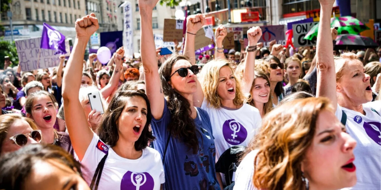 Kadınlar 9 Mart’ta grevde Kadınlar 9 Mart’ta grevde