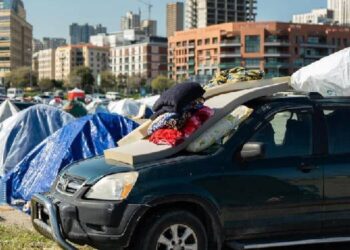 200 binden fazla kişi Lübnan’dan Suriye’ye geçti