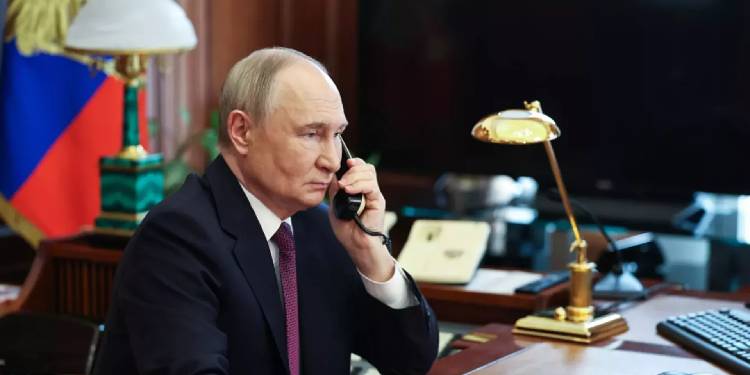 Putin, BAE Devlet Başkanı El Nahyan ile Ortadoğu’daki krizi görüştü Putin, BAE Devlet Başkanı El Nahyan ile Ortadoğu’daki krizi görüştü