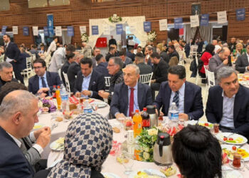 İftarlarda Newroz’a katılım çağrısı yapıldı İftarlarda Newroz’a katılım çağrısı yapıldı