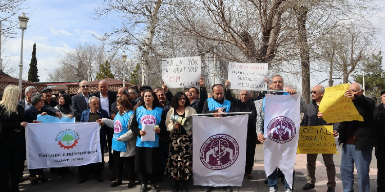Dîlok’ta Toplum Ruh Sağlığı Merkezi’nin kapatılmasına tepki Dîlok’ta Toplum Ruh Sağlığı Merkezi’nin kapatılmasına tepki