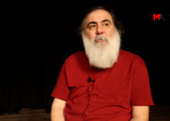 ‘Tiyatro toplumsal olmak zorunda’