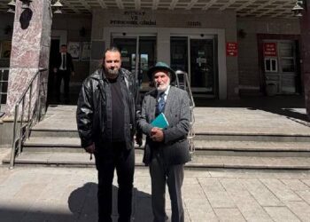 Rize’de gazetecilerin yargılandığı dava ertelendi