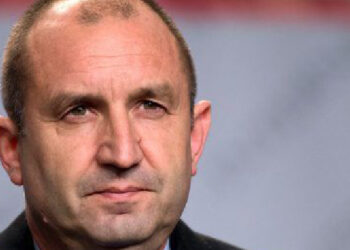 Bulgaristan’da eski Cumhurbaşkanı Radev, genel seçimi büyük farkla birinci tamamladı