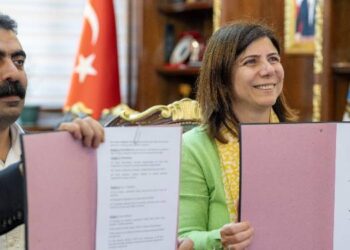 Amed Büyükşehir Filistinli belediyeyle kardeş oldu Amed Büyükşehir Filistinli belediyeyle kardeş oldu