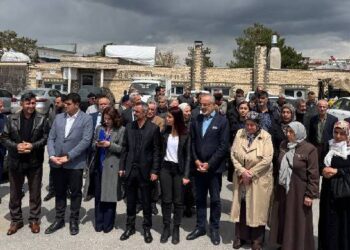 Siyasetçilere verilen cezaya tepki