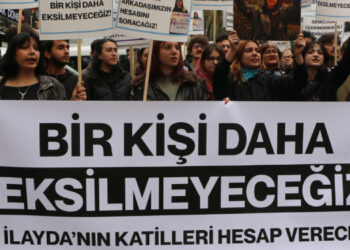 Gençlerden protesto: İlayda Zorlu polis babasının silahıyla katledildi