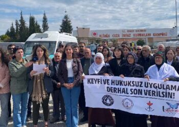 İzmir Kadın Kapalı Cezaevi’ndeki hak ihlallerine tepki
