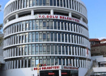 Bolu Belediyesi’ne operasyon: Belediye Başkan Yardımcısı gözaltına alındı