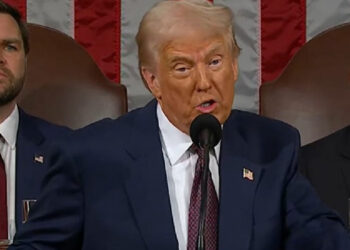 Trump İran’a tehditlerini sürdürüyor