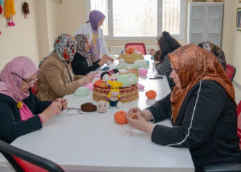 Yeteneklerini keşfedip ekonomik gelir ediniyorlar