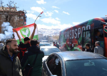 Mûş’ta Amedspor’a coşkulu karşılama