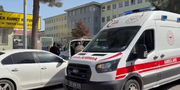 Sêwereg’teki okul saldırısına ilişkin 1 gözaltı 4 uzaklaştırma Sêwereg’teki okul saldırısına ilişkin 1 gözaltı 4 uzaklaştırma