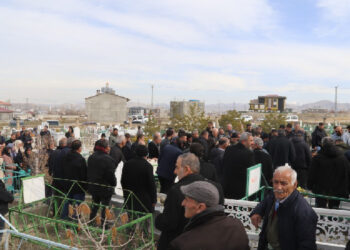 Yaşamını yitiren tutsak toprağa verildi