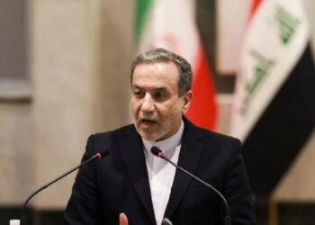 Arakçi: Hürmüz Boğazı tüm ticari gemilere açık