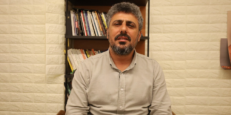 Oruç: Kitabımda Kürt bir gazetecinin yaşadıklarını anlattım Oruç: Kitabımda Kürt bir gazetecinin yaşadıklarını anlattım