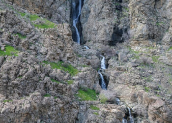 Zirka Şelalesi görsel şölen oluşturdu