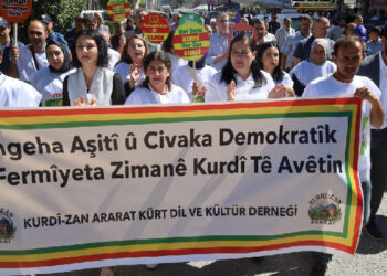 Kurd-î Zan eşbaşkanları: Kürtçe seçmeli değil, eğitim dili olmalı