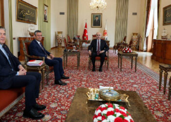 Özel’den Kurtulmuş görüşmesi sonrası açıklama