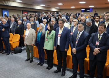 Amed’de konferans: Kürtlerin tek kurtuluş reçetesi birlik