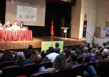 KESK’ten barış paneli