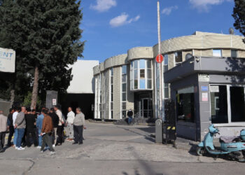 Flament Tekstil işçileri tazminatsız işten çıkarılmaya karşı direnişte