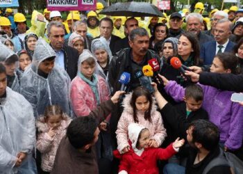 Tülay Hatimoğulları’dan madencilere ziyaret: Ortak mücadelemizi devam ettireceğiz