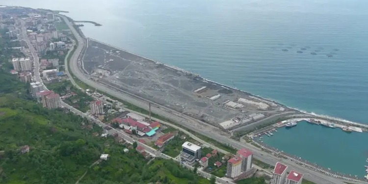 Karadeniz sahilleri kayalarla dolduruluyor