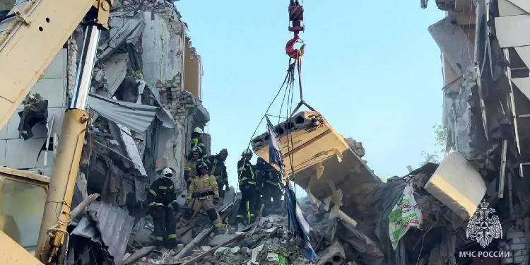 Rusya İnsan Hakları Yetkilisi Lantratova: Starobelsk’te kurtarma çalışmaları saldırılar nedeniyle 15 kez askıya alındı Rusya İnsan Hakları Yetkilisi Lantratova: Starobelsk’te kurtarma çalışmaları saldırılar nedeniyle 15 kez askıya alındı