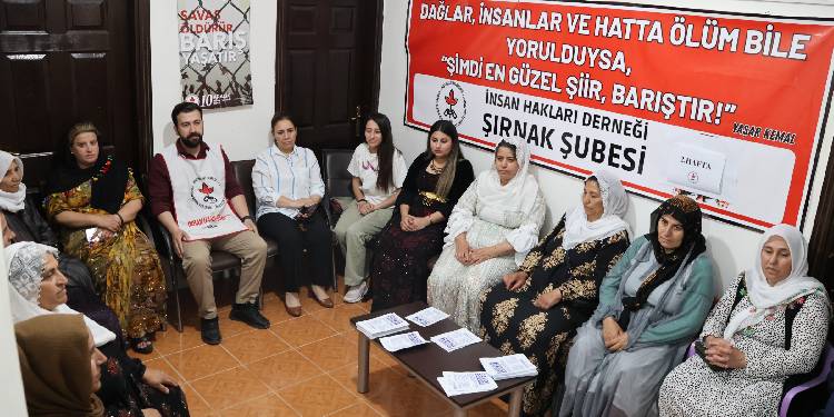 Barış Nöbeti ‘anadilde özgürlük hakkı’ için tutuldu Barış Nöbeti ‘anadilde özgürlük hakkı’ için tutuldu