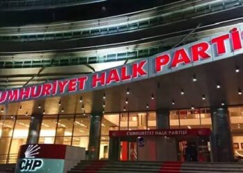 CHP’den olağanüstü MYK ve genel merkezi terk etmeme kararı