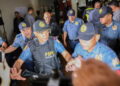 Filipinler Senatosu’nda silah sesleri