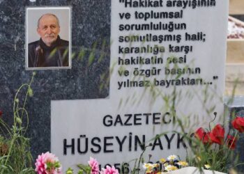 Gazeteci Hüseyin Aykol’un mezarı ziyaret edildi