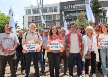 Mersin Liman işçilerin eylemi 145’inci gününde sürdü Mersin Liman işçilerin eylemi 145’inci gününde sürdü