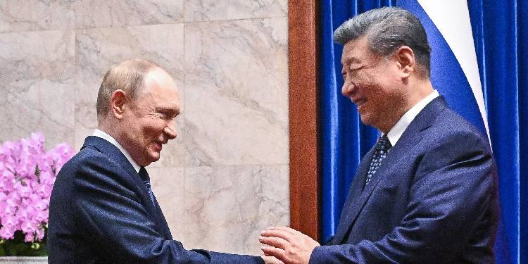 Putin, iki günlük ziyaret için Çin Halk Cumhuriyeti’nde Putin, iki günlük ziyaret için Çin Halk Cumhuriyeti’nde