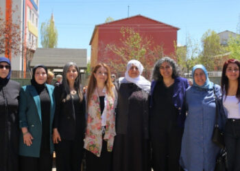 Sebahat Tuncel: Komünal bir yaşam öreceğiz