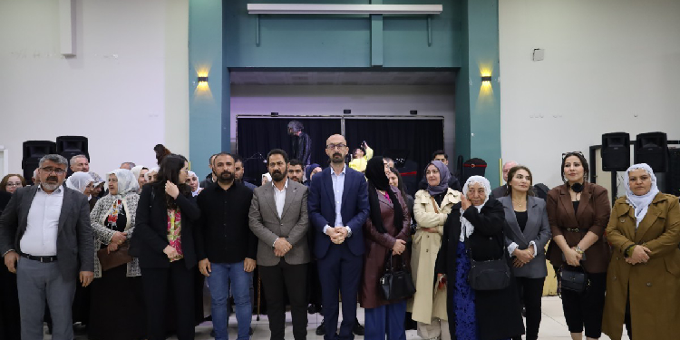 Tatvan’da anneler günü programına polis engeli Tatvan’da anneler günü programına polis engeli
