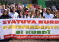 ‘Çocuklarınızla Kürtçe konuşun’