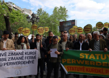 Eğitim Bakanlığı önünden çağrı: Kürtçe’nin statüsünü tanıyın