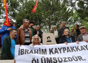 İbrahim Kaypakkaya mezarı başında anıldı