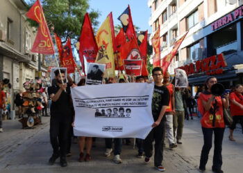 Gençlik örgütleri devrimci öncüleri yürüyüşle andı Gençlik örgütleri devrimci öncüleri yürüyüşle andı