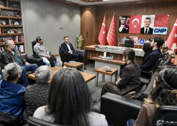 DEM Parti’den CHP’ye ziyaret DEM Parti’den CHP’ye ziyaret
