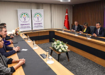 Özgür Özel yarın DEM Parti ile görüşecek Özgür Özel yarın DEM Parti ile görüşecek