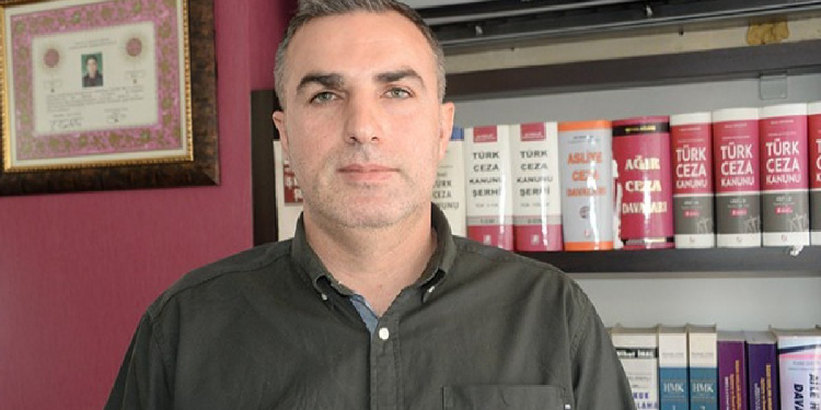 ‘Valinin talimatı var’ denilerek, bir çocuk annesinden koparıldı’ ‘Valinin talimatı var’ denilerek, bir çocuk annesinden koparıldı’